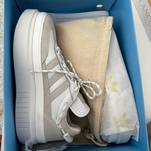 IVP SUPER SUPER SLEEK 72. US WOMEN SIZE 10